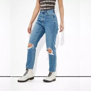 American Eagle Highest Rise Mom Jeans In Gemini Blue Ripped Size 20